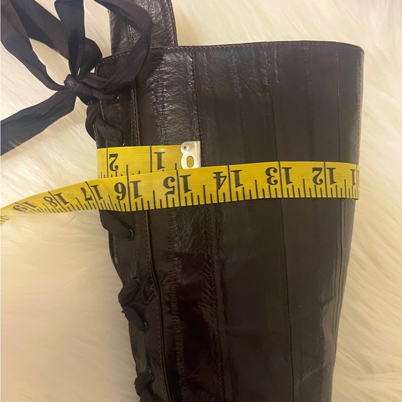 Burberry vintage Eel skin boots - Picture 9 of 15